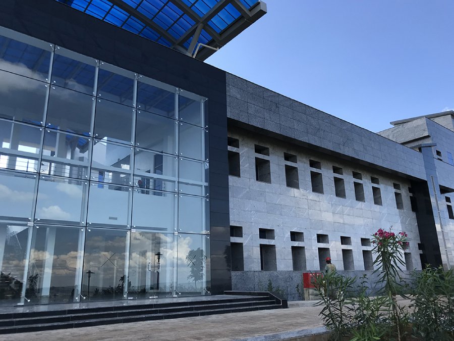 SS SPIDER GLASS FACADE
